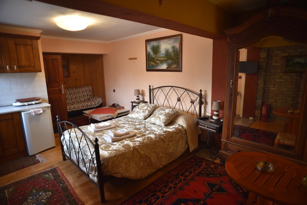 Santa Marina Guesthouse Káto Loutrákion Exteriér fotografie