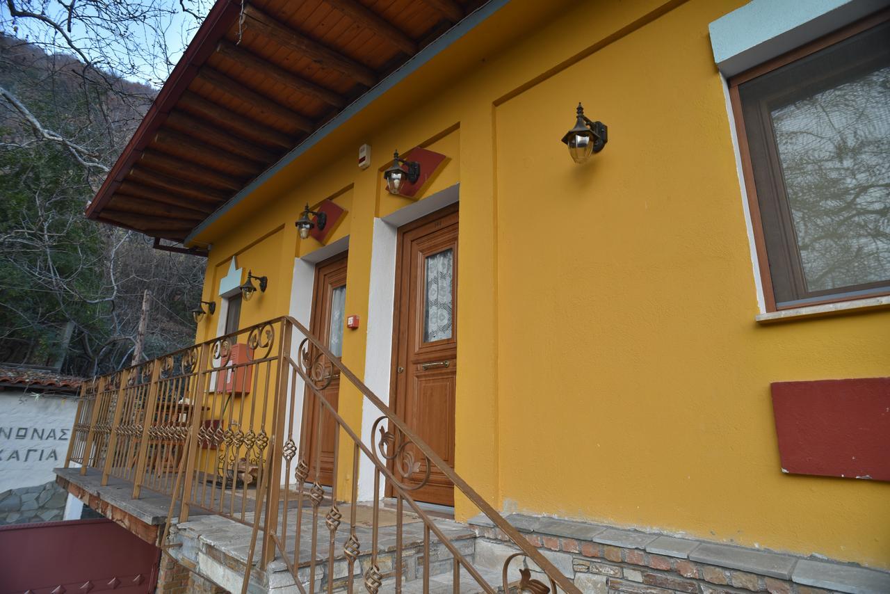 Santa Marina Guesthouse Káto Loutrákion Exteriér fotografie