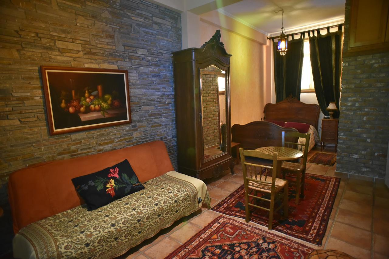 Santa Marina Guesthouse Káto Loutrákion Exteriér fotografie