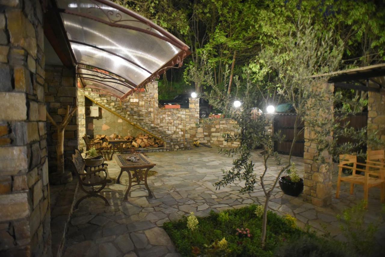 Santa Marina Guesthouse Káto Loutrákion Exteriér fotografie