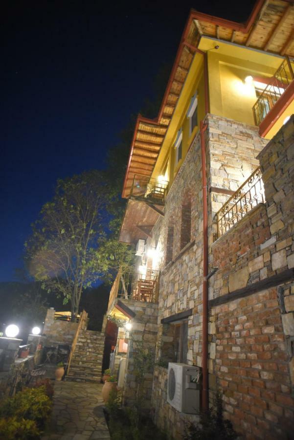Santa Marina Guesthouse Káto Loutrákion Exteriér fotografie